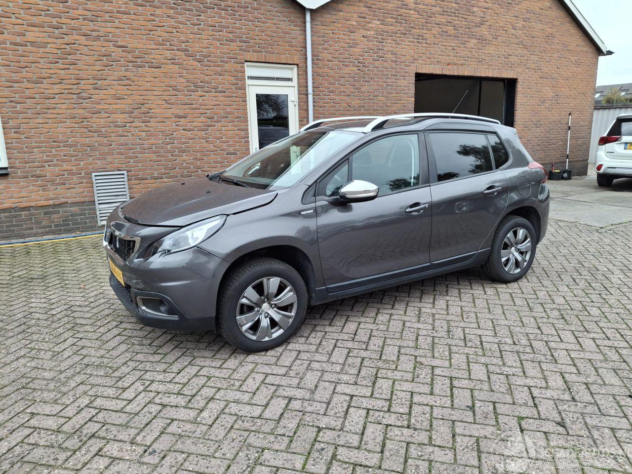 Peugeot 2008 1.2 82pk allure  navi clima