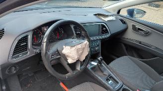 Seat Leon 1.5  tgi  131pk   clima navi picture 12