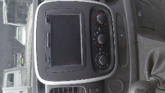 Renault Trafic 1.6 dci  88kw    dubbel cabine  navi picture 6