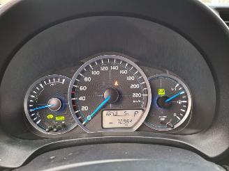 Schadeauto Toyota Yaris 1.5 hybrid   clima 2012/8