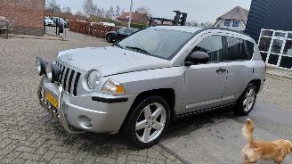 uszkodzony samochody osobowe Jeep Compass 2.4i  125kw   airco 2009/5