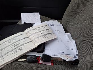 Renault Twingo 1.2i  75pk airco picture 7