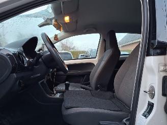 Volkswagen Up! 1.0i 5drs airco navi picture 7