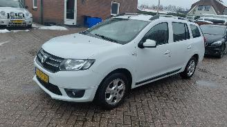 uszkodzony samochody osobowe Dacia Sandero 0.9 tce  66kw airco navi 2014/4