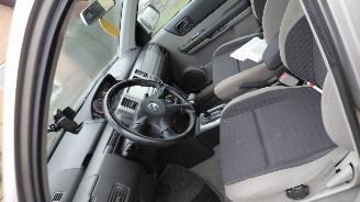 Nissan Qashqai 2.5i automaat  165pk   airco picture 9