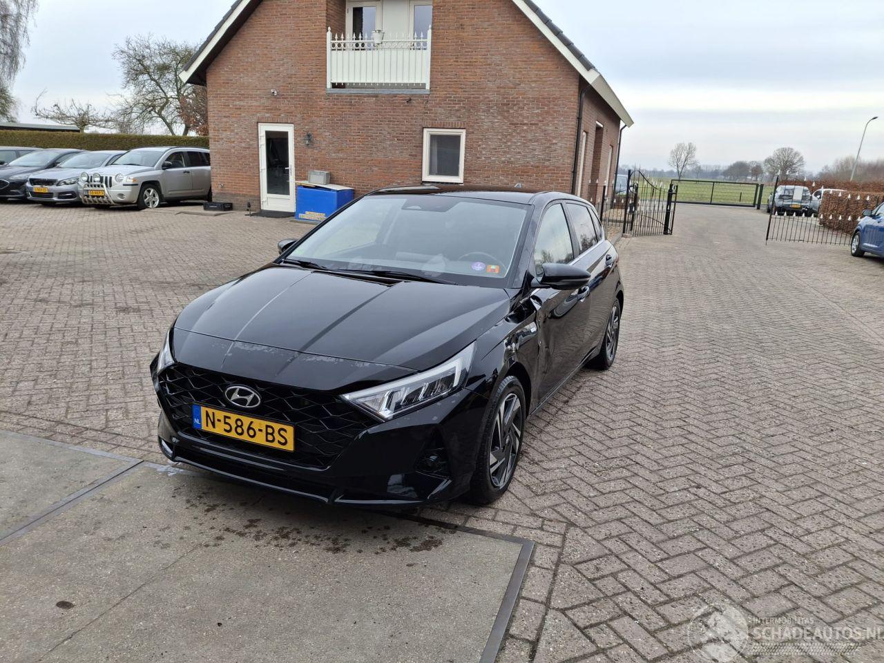 Hyundai I-20 1.0i  hybrid    navi clima