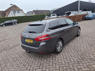 Peugeot 308 1.6 hdi automaat pano    navi   120pk picture 4