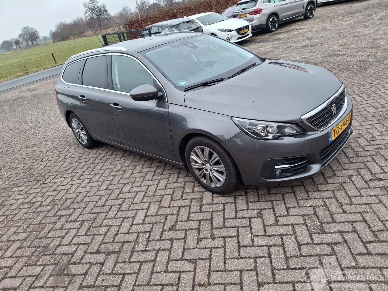 Peugeot 308 1.6 hdi automaat pano    navi   120pk