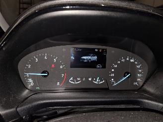 Ford Fiesta 1.0  hybrid  92kw  navi clima  titanium picture 6