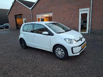 Damaged car Volkswagen Up! 1.0i  5drs airco 2022/3