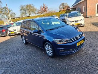 Auto incidentate Volkswagen Touran 1.2 tsi  81kw 7 persoon   navi 2018/1