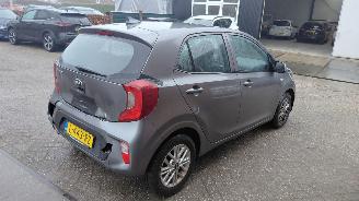 Kia Picanto 1.0 dpi  dynamic picture 8