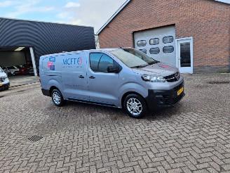 skadebil bedrijf Opel Vivaro 2.0 cdti  144pk   lang lang navi clima 2022/7