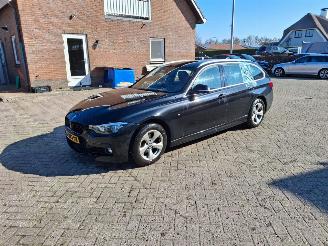 krockskadad bil auto BMW 3-serie 318i m sport  clima leer 2019/9