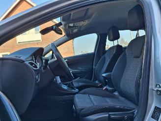 Opel Astra 1.4i 5drs navi clima  110kw picture 6