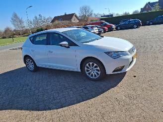 Voiture accidenté Seat Leon 1.2 tsi  110pk   clima 2016/4