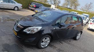 Damaged car Opel Meriva 1.4i   88kw    airco 2011/5