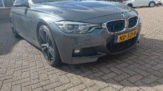 krockskadad bil auto BMW 3-serie 330e hybrid   clima  leer m uitvoering 2016/12