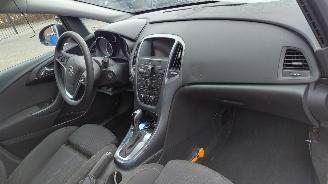 Opel Astra 1.4i automaat    navi 140pk navi clima picture 7