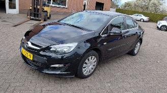 Opel Astra 1.4i automaat    navi 140pk navi clima picture 5