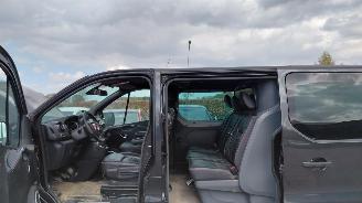 krockskadad bil bedrijf Opel Vivaro 1.6 cdti lang dubbel cabine leer navi  145pk 2019/6