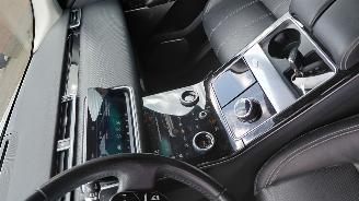 Land Rover Range Rover Velar 2.0i  300pk  awd   navi picture 5