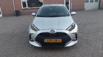 Toyota Yaris 1.5 hybrid  92pk  navi   clima picture 4