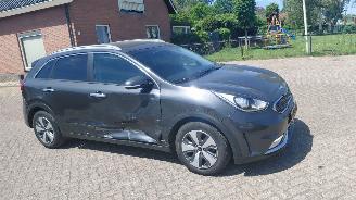Kia Niro 1.6 hybrid  77kw  automaat picture 4