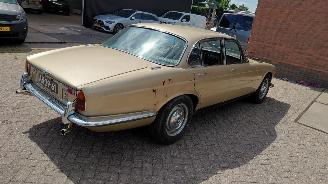 Jaguar XJ 4.2  245pk picture 4
