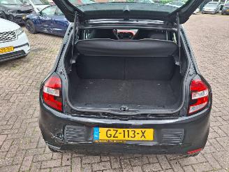 Vaurioauto  passenger cars Renault Twingo 1.0 sce  collection  airco 2015/10
