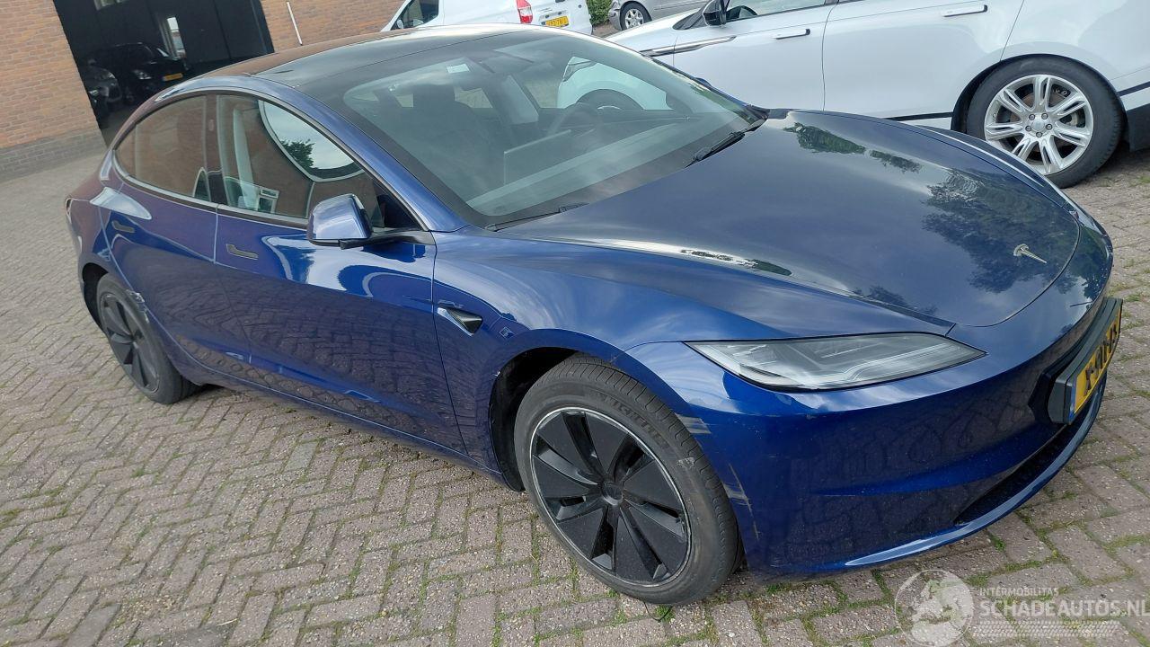 Tesla Model 3 long  ranger  awd  498pk       78kwh