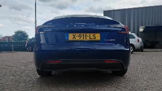 krockskadad bil auto Tesla Model 3 long  ranger  awd  498pk       78kwh 2023/12