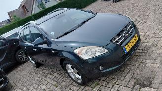 krockskadad bil auto Kia Ceed 1.6 i 5drs automaat   airco 2008/2