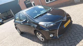 skadebil auto Toyota Yaris 1.5 hybrid  navi clima 2016/9