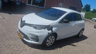 Renault Zoé r110  cars 52kwh  navi clima picture 8