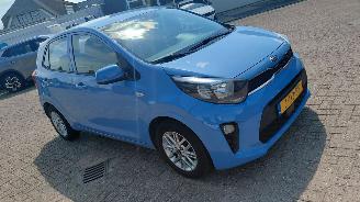 Schadeauto Kia Picanto 1.0i dpi  dynamic line airco lmv  navi 2020/8