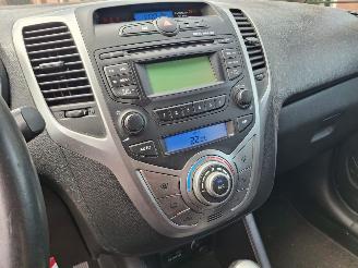Hyundai Ix20 1.6i  125pk  automaat   clima picture 11