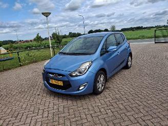 Hyundai Ix20 1.6i  125pk  automaat   clima picture 4