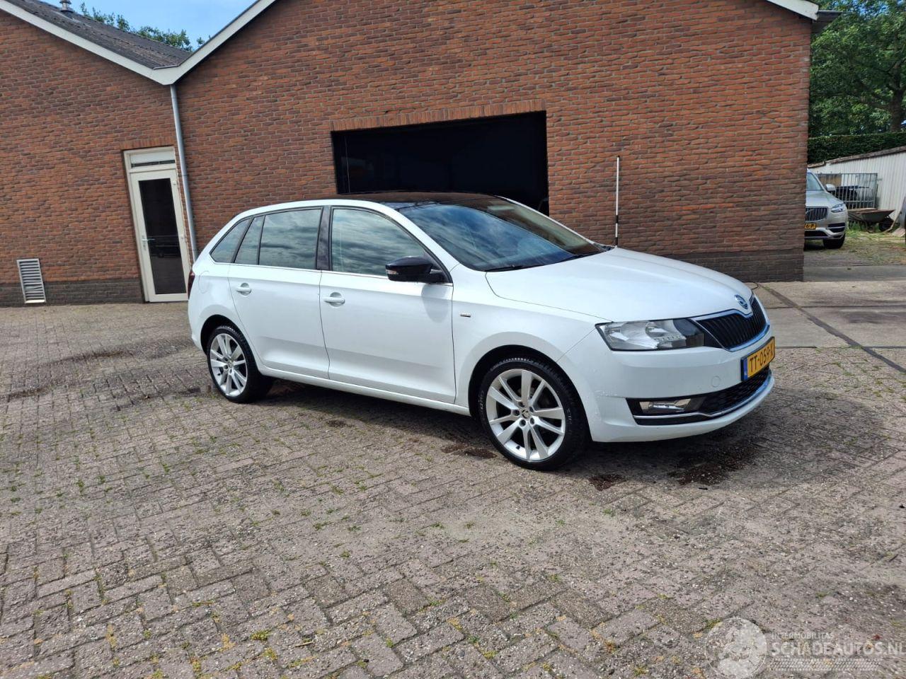 Skoda Rapid 1.0 tsi  70kw  pano   clima