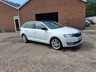 Damaged car Skoda Rapid 1.0 tsi  70kw  pano   clima 2018/7