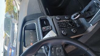 Volvo V-40 1.5  122pk automaat navi picture 4