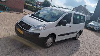 Vaurioauto  passenger cars Fiat Scudo 9 persoons  2.0 jtd  128pk 2012/5