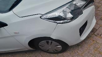 Vaurioauto  passenger cars Mitsubishi Space-star 1.2i connect airco navi 2022/11