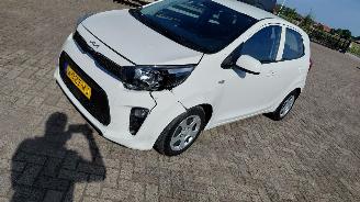 skadebil auto Kia Picanto 1.0 dpi  5drs airco 2022/11