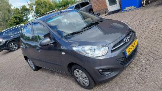 Voiture accidenté Hyundai I-10 1.1i 69pk airco 5drs 2011/2