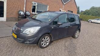 krockskadad bil auto Opel Meriva 1.4i 5drs airco   automaat  1e eigenaar 2012/11