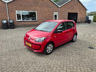 Damaged car Volkswagen Up! 1.0i 5der airco 2013/10