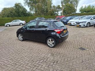 krockskadad bil auto Toyota Yaris 1.5 HYBRID    navi 2019/5