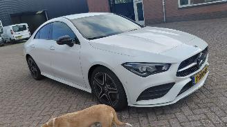 Voiture accidenté Mercedes Cla-klasse 200 amg line 163pk  navi clima 2023/9