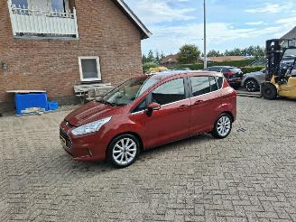 Damaged car Ford B-Max 1.0i   74kw  navi clim 2017/4
